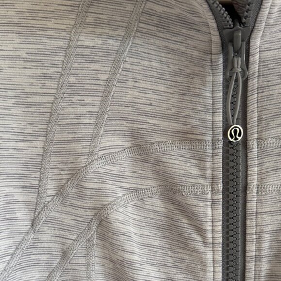 Lululemon Define Jacket-Wee Are From Space Ice Grey Size 6 - Picture 4 of 9
